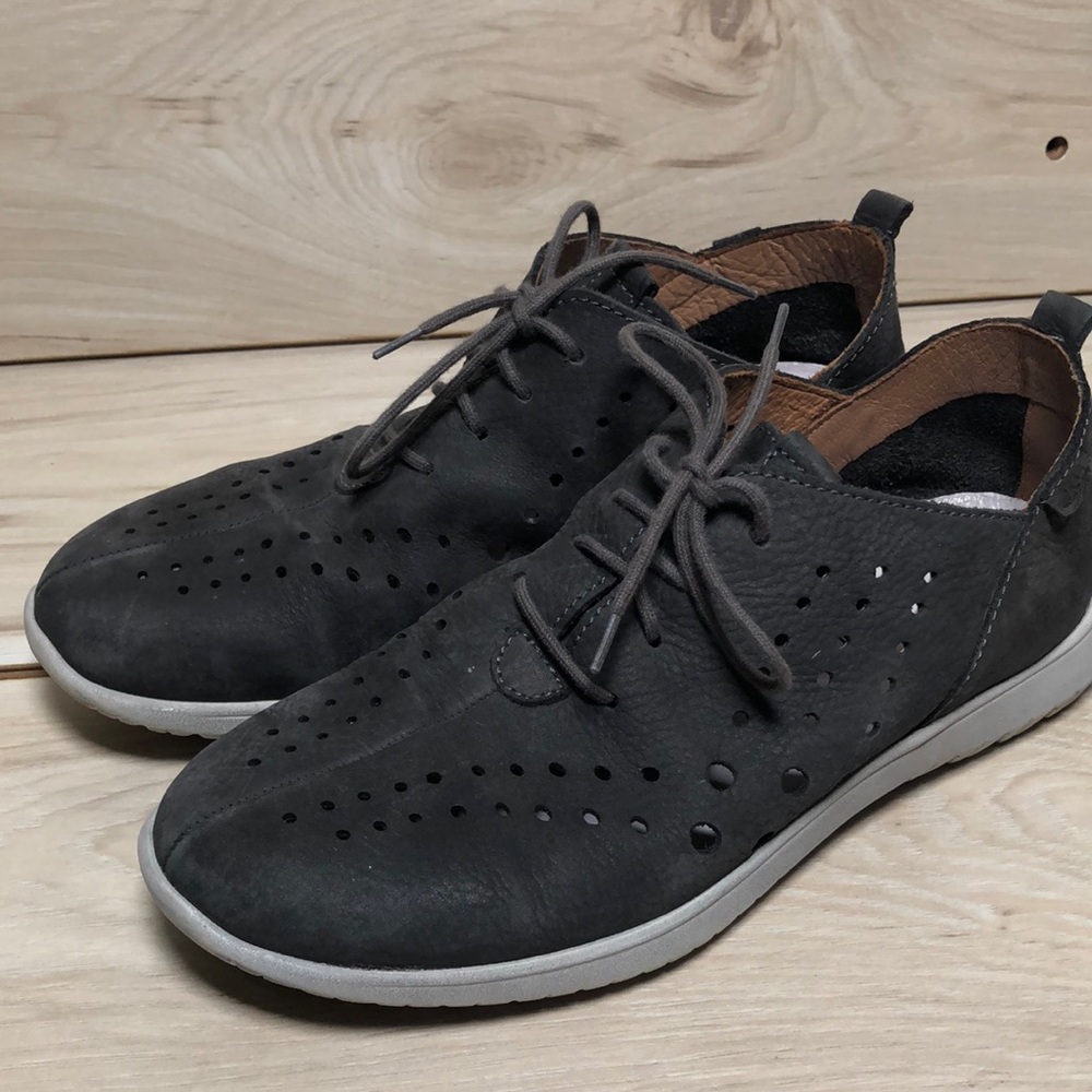 Josef Seibel Women’s Black Oxford Shoes